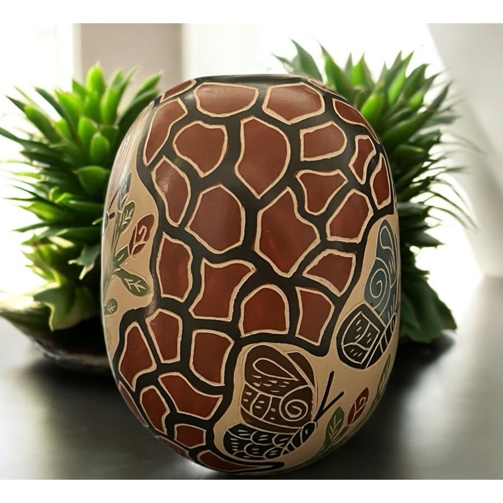Mata Ortiz Pottery Brenda Zubia Butterfly Brick Path Folk Art Mexican Ceramics - Picture 3 of 9